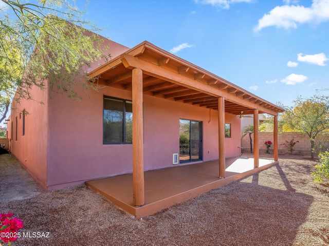 112 S Happy Valley Saddle Drive, Tucson, AZ 85748