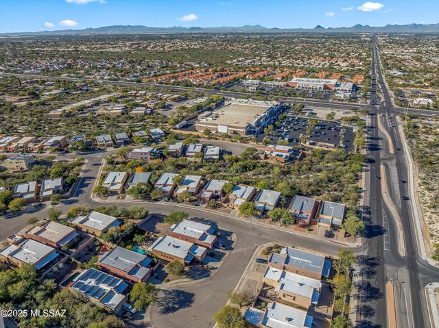 112 S Happy Valley Saddle Drive, Tucson, AZ 85748