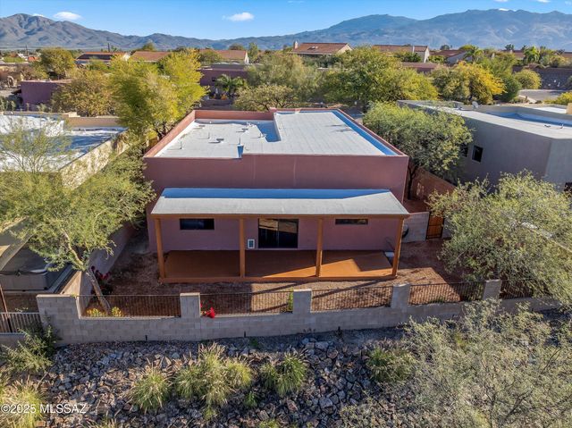 112 S Happy Valley Saddle Drive, Tucson, AZ 85748