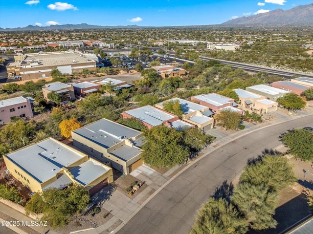 112 S Happy Valley Saddle Drive, Tucson, AZ 85748