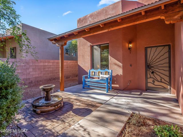 112 S Happy Valley Saddle Drive, Tucson, AZ 85748