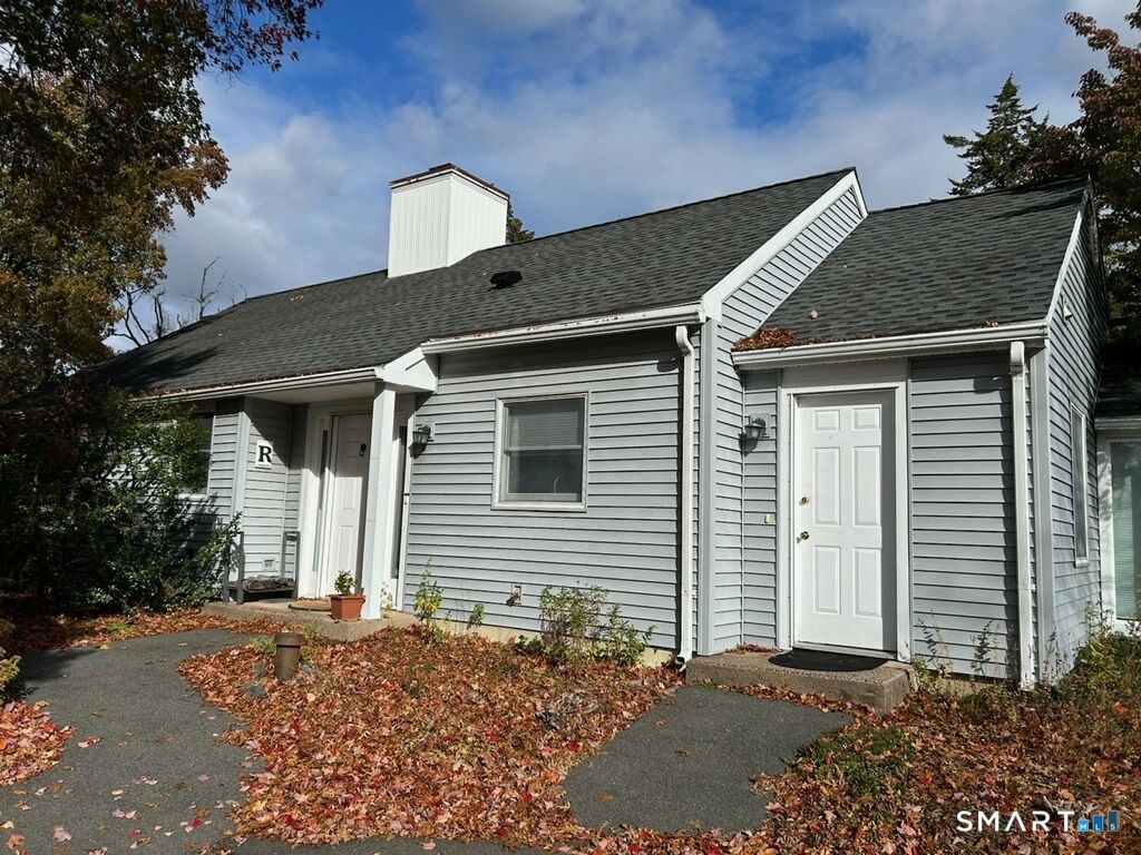 140 Flagg Road R, West Hartford, CT 06117