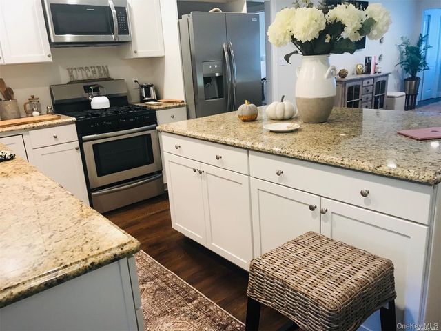 9 North Street, Glen Head, NY 11545