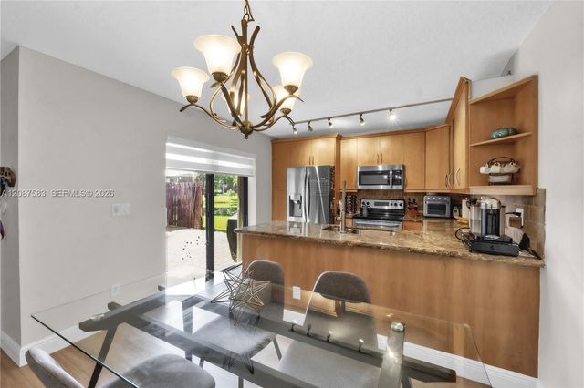 11882 SW 12th Place, Davie, FL 33325
