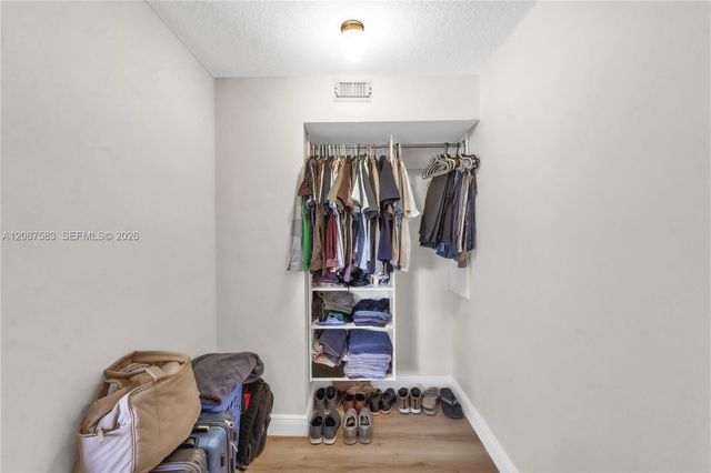 11882 SW 12th Place, Davie, FL 33325