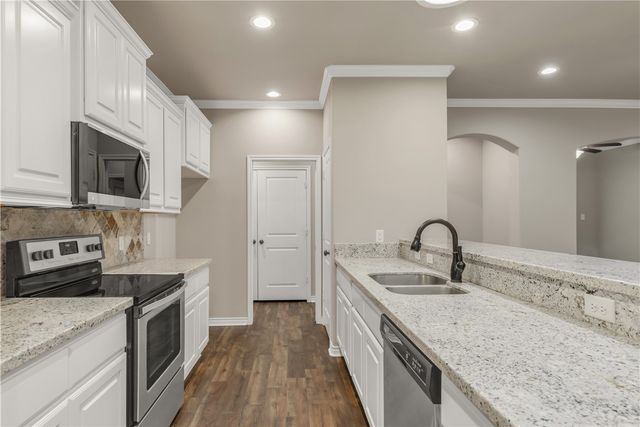 1473 Buena Vista, College Station, TX 77845