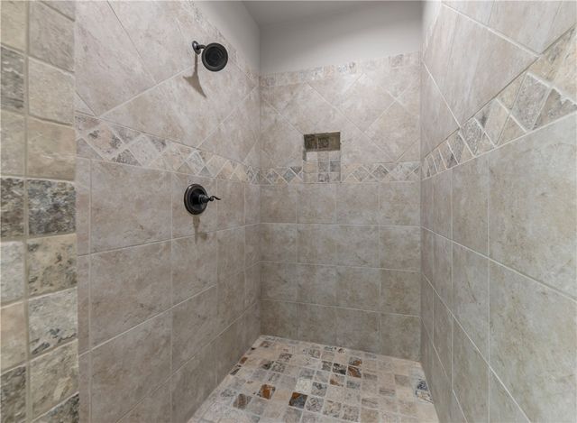 1473 Buena Vista, College Station, TX 77845