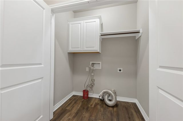 1473 Buena Vista, College Station, TX 77845