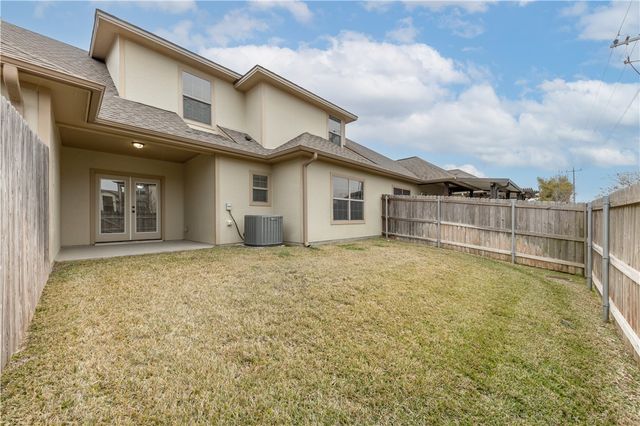 1473 Buena Vista, College Station, TX 77845
