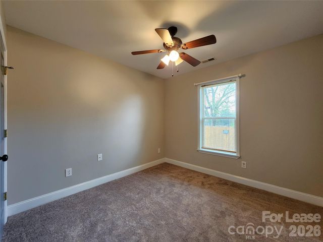 1607 Parkdale Avenue, Gastonia, NC 28052