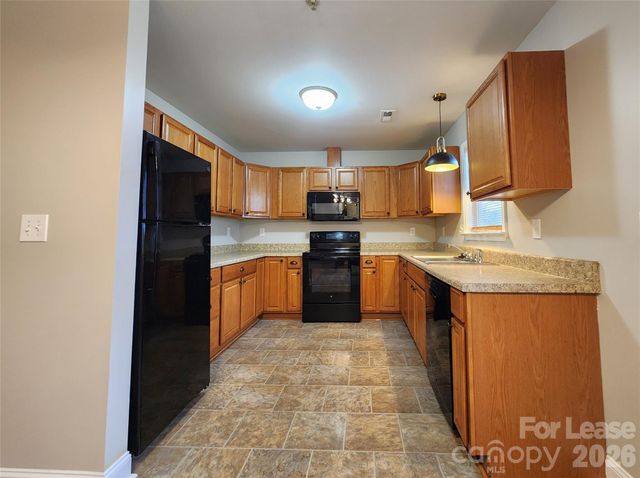 1607 Parkdale Avenue, Gastonia, NC 28052