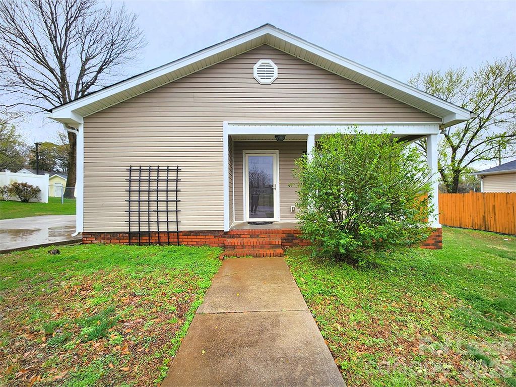 1607 Parkdale Avenue, Gastonia, NC 28052