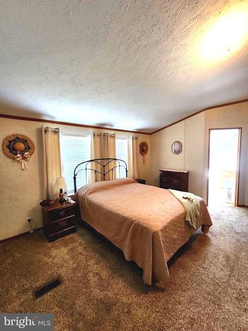 4612 HOLLY DRIVE, Chambersburg, PA 17202