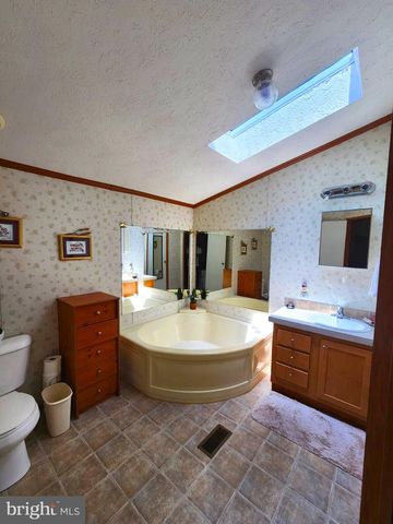 4612 HOLLY DRIVE, Chambersburg, PA 17202