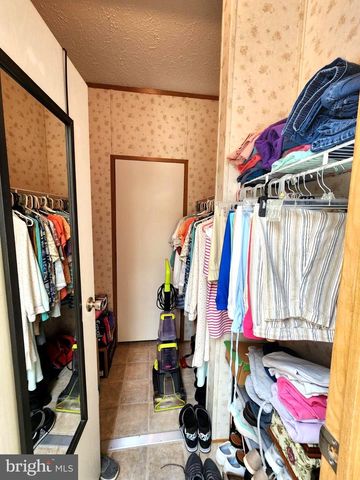 4612 HOLLY DRIVE, Chambersburg, PA 17202