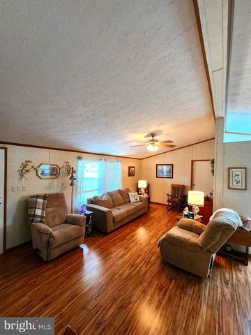 4612 HOLLY DRIVE, Chambersburg, PA 17202