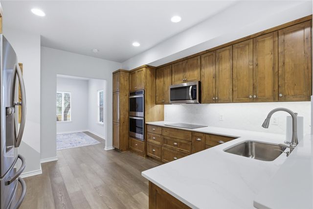 1204 ORLANDO RD, Austin, TX 78733