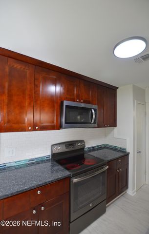 2045 DERRINGER Road, Jacksonville, FL 32225