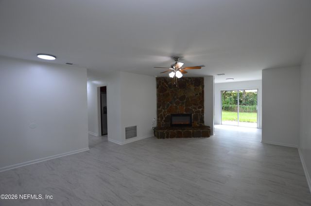 2045 DERRINGER Road, Jacksonville, FL 32225