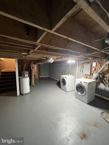 905 DIAMOND ST, Philadelphia, PA 19122