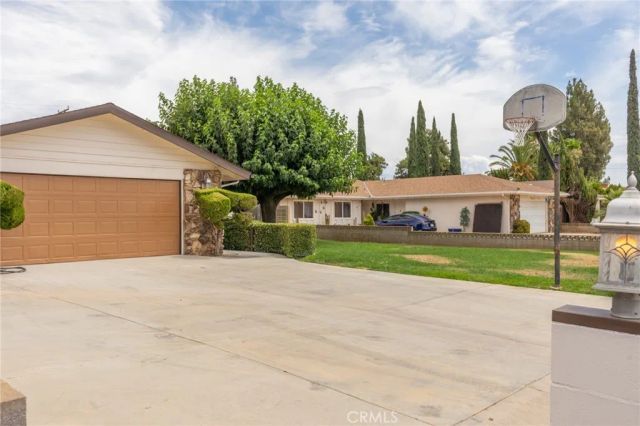 1232 Chestnut Avenue, Beaumont, CA 92223