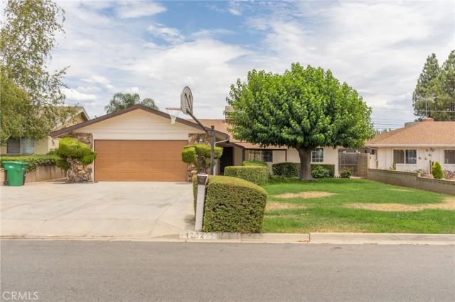 1232 Chestnut Avenue, Beaumont, CA 92223