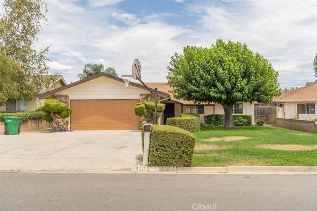 1232 Chestnut Avenue, Beaumont, CA 92223