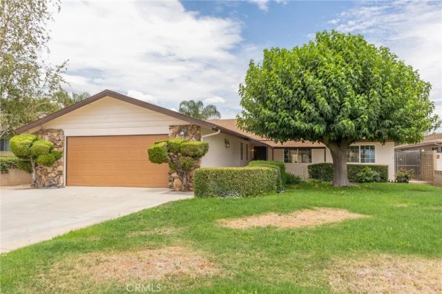 1232 Chestnut Avenue, Beaumont, CA 92223