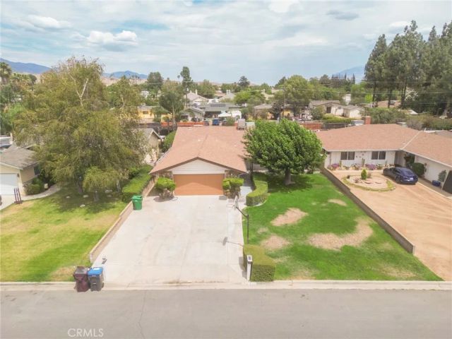 1232 Chestnut Avenue, Beaumont, CA 92223
