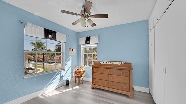 518 NW 130th Way, Pembroke Pines, FL 33028