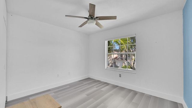 518 NW 130th Way, Pembroke Pines, FL 33028
