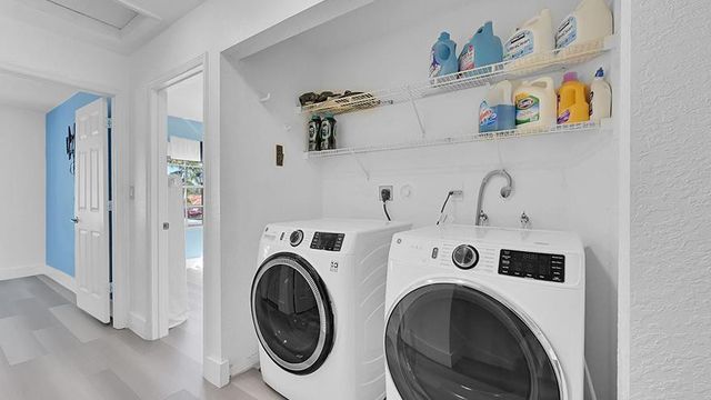 518 NW 130th Way, Pembroke Pines, FL 33028