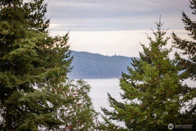 382 Discovery View Drive, Sequim, WA 98382