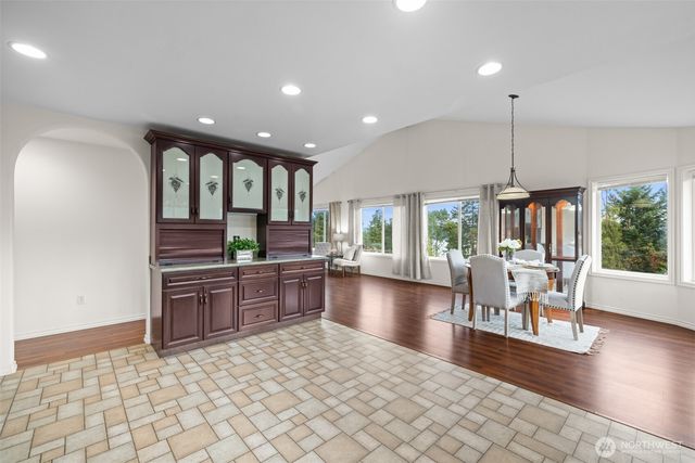 382 Discovery View Drive, Sequim, WA 98382