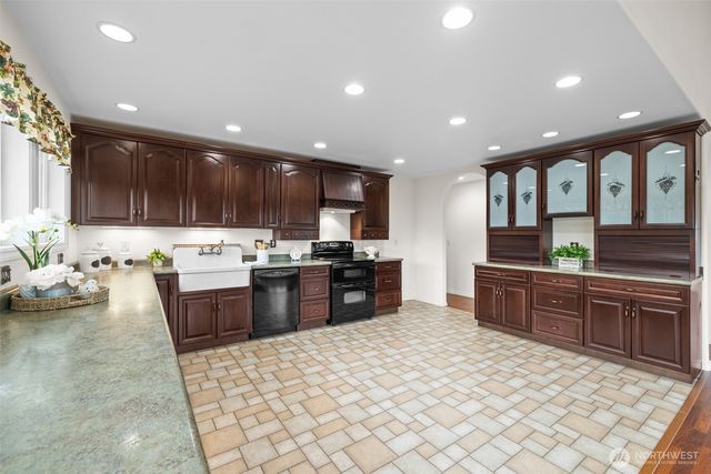 382 Discovery View Drive, Sequim, WA 98382