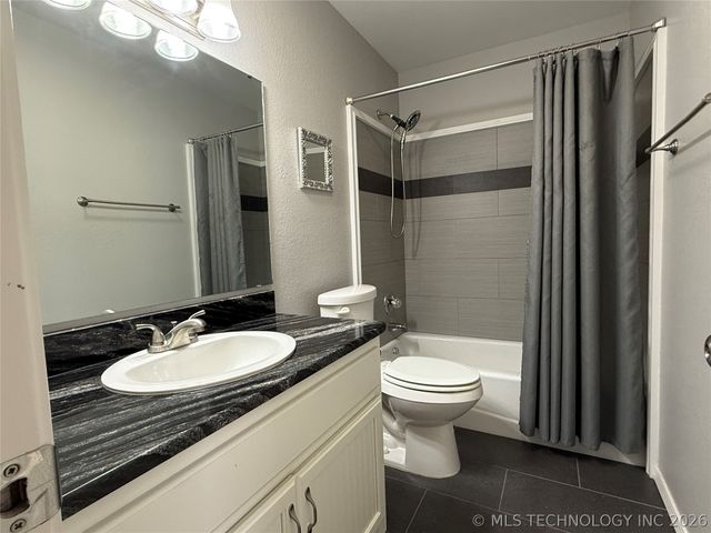 1910 S 70th Street W, Muskogee, OK 74401