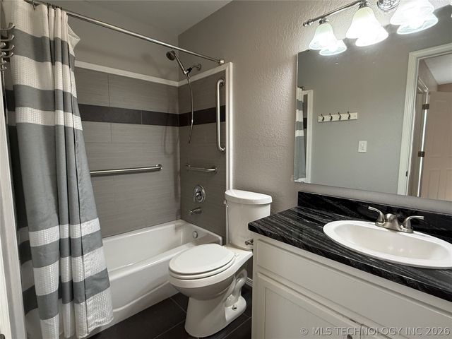 1910 S 70th Street W, Muskogee, OK 74401