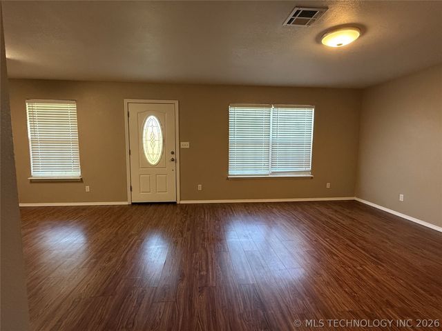 1910 S 70th Street W, Muskogee, OK 74401