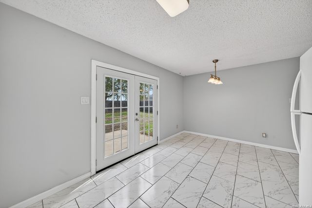 300 Roanoke, Schertz, TX 78154