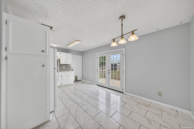 300 Roanoke, Schertz, TX 78154