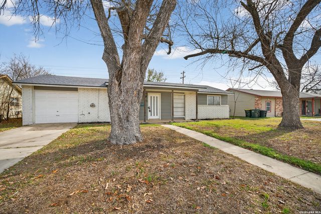 300 Roanoke, Schertz, TX 78154