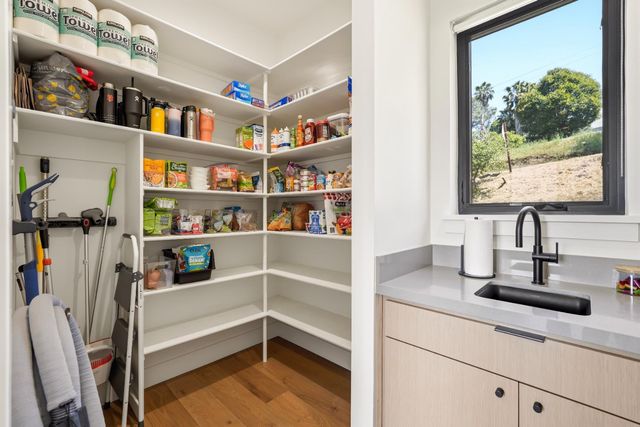 2661 Shirland Tract Rd, Auburn, CA 95603