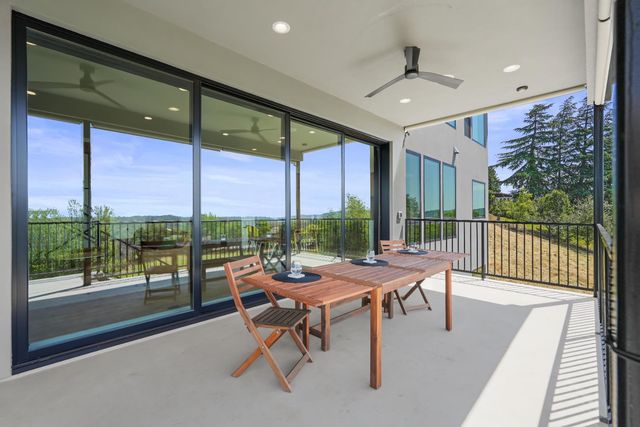2661 Shirland Tract Rd, Auburn, CA 95603