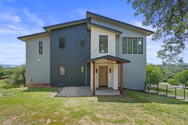 2661 Shirland Tract Rd, Auburn, CA 95603