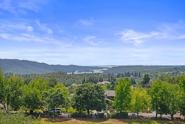 2661 Shirland Tract Rd, Auburn, CA 95603