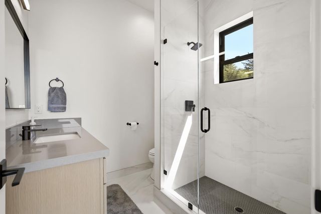 2661 Shirland Tract Rd, Auburn, CA 95603