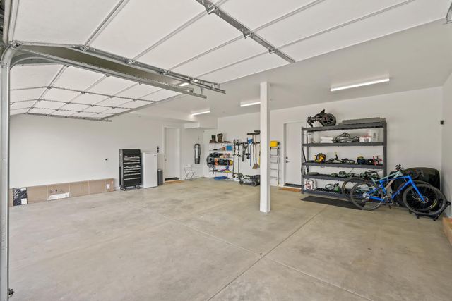 2661 Shirland Tract Rd, Auburn, CA 95603