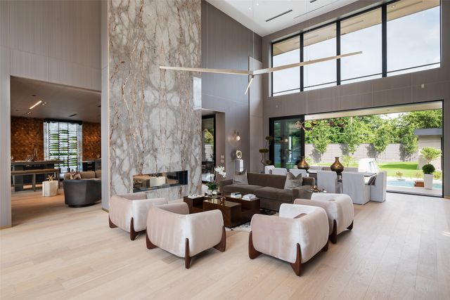 10846 Crooked Creek Court, Dallas, TX 75229