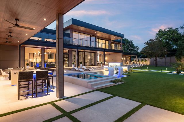 10846 Crooked Creek Court, Dallas, TX 75229