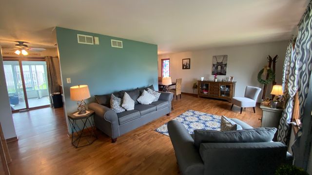1602 Cozy Lane, Dyer, IN 46311